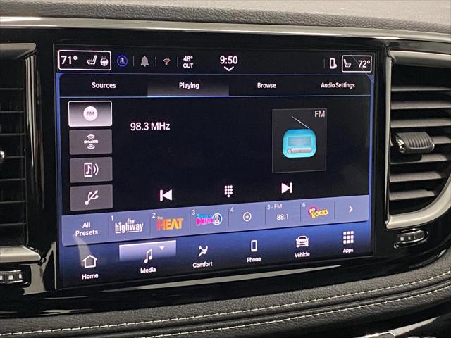 2026 Chrysler Pacifica Select AWD