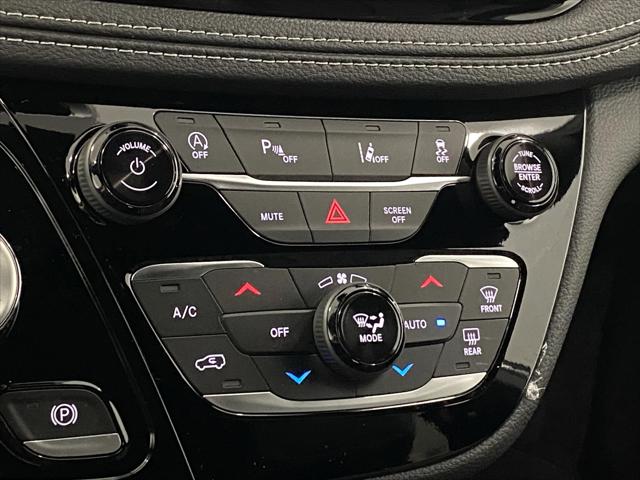 2026 Chrysler Pacifica Select AWD