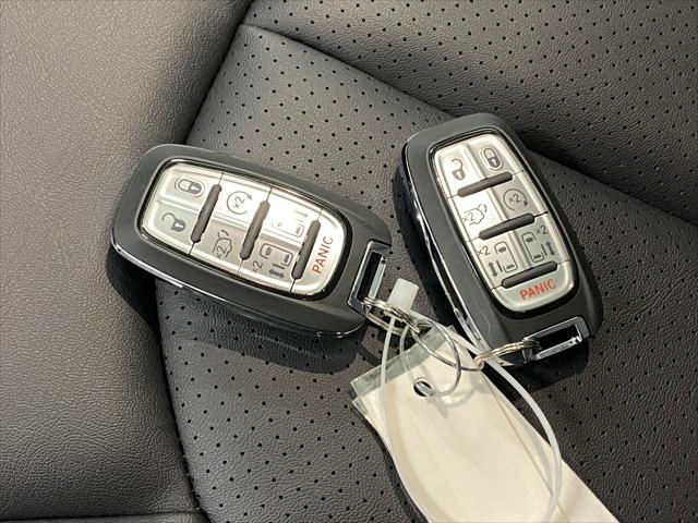 2026 Chrysler Pacifica Select AWD