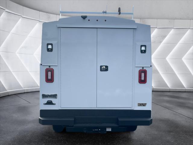 2025 GMC Savana Cutaway Work Van