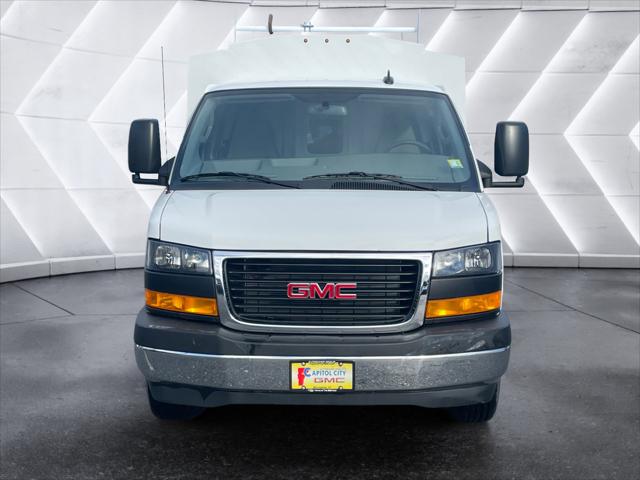 2025 GMC Savana Cutaway Work Van