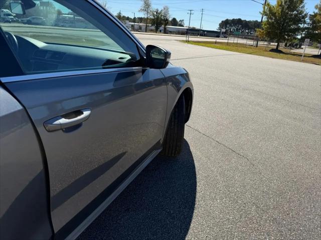 2015 Volkswagen Passat 1.8T Limited Edition