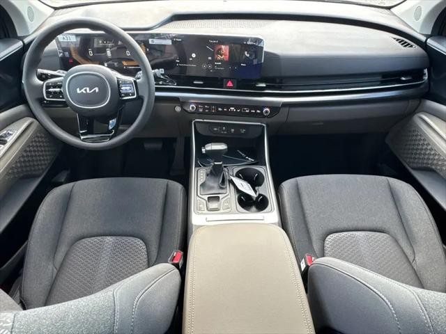 2026 Kia Carnival MPV LX
