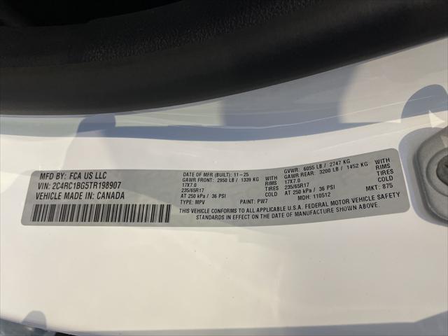 2026 Chrysler Pacifica Select
