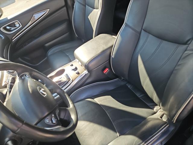 2019 INFINITI QX60 LUXE