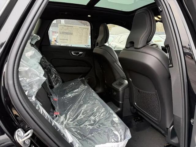 2026 Volvo XC60 Plug-In Hybrid Black Edition Ultra, T8 AWD Electric/Gasoline, Dark