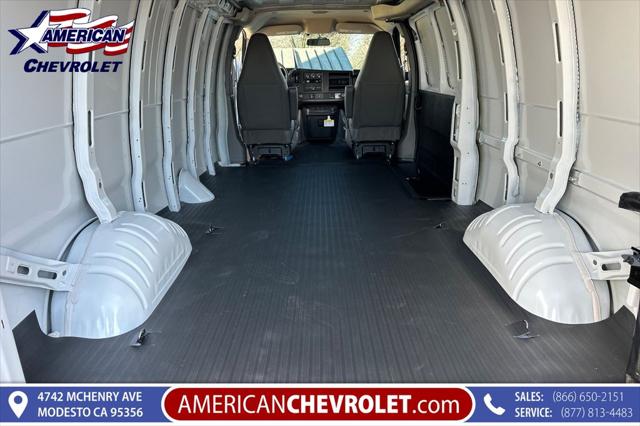 2025 Chevrolet Express Cargo Van RWD 3500 Extended Wheelbase WT