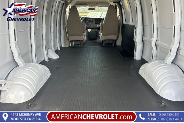 2025 Chevrolet Express Cargo Van RWD 3500 Extended Wheelbase WT