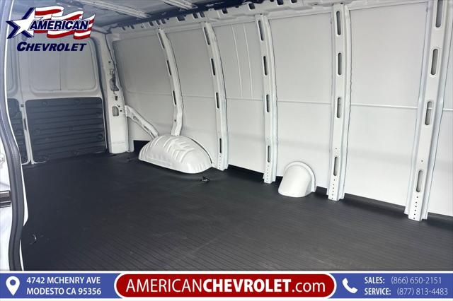 2025 Chevrolet Express Cargo Van RWD 3500 Extended Wheelbase WT