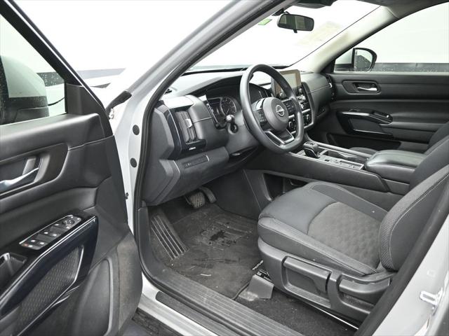2022 Nissan Pathfinder S 2WD
