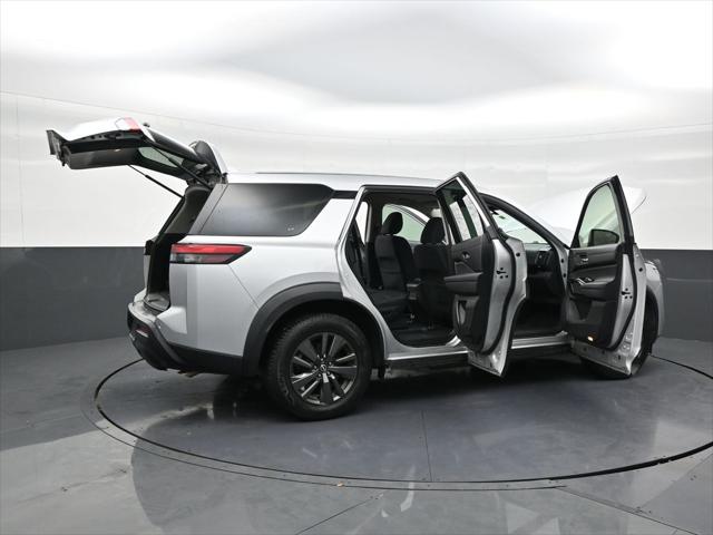 2022 Nissan Pathfinder S 2WD