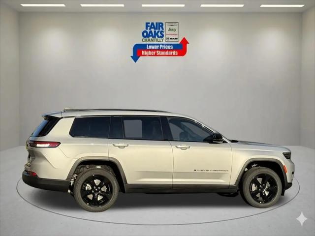 2025 Jeep Grand Cherokee L Altitude 4x4