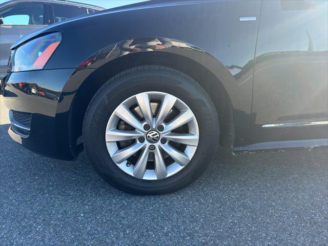 2015 Volkswagen Passat 1.8T Wolfsburg Edition 2015 Volkswagen Passat 1.8T Wolfsburg Edition