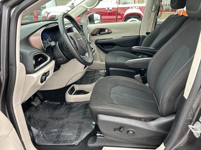 2022 Chrysler Voyager LX 2022 Chrysler Voyager LX