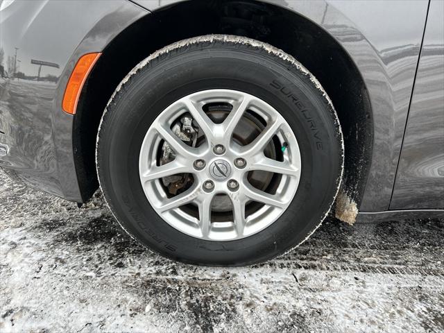 2022 Chrysler Voyager LX 2022 Chrysler Voyager LX