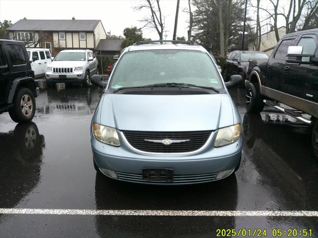 2003 Chrysler Town and Country LXi