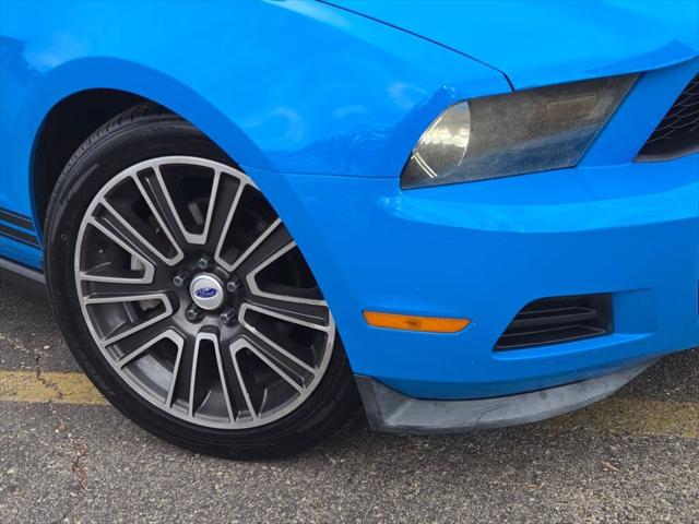 2012 Ford Mustang V6