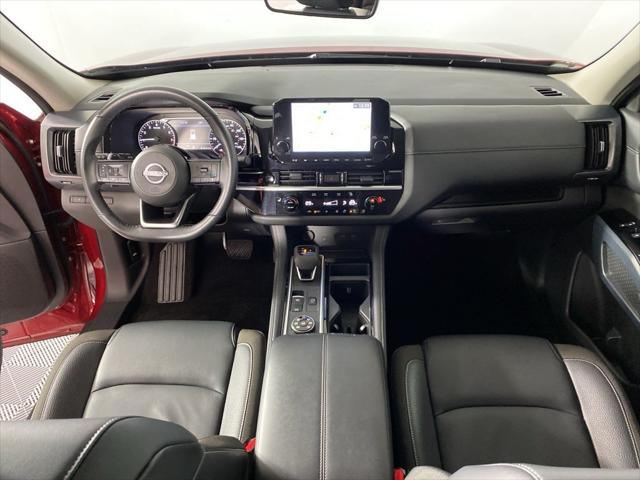 2025 Nissan Pathfinder SL 4WD