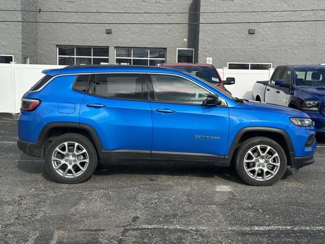 2022 Jeep Compass Latitude Lux 4x4 2022 Jeep Compass Latitude Lux 4x4