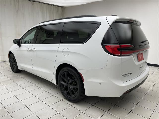 2024 Chrysler Pacifica Touring L 2024 Chrysler Pacifica Touring L