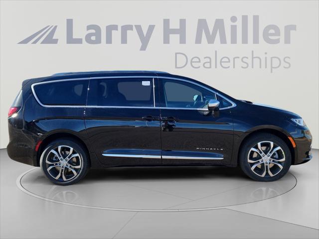 2026 Chrysler Pacifica Pinnacle AWD