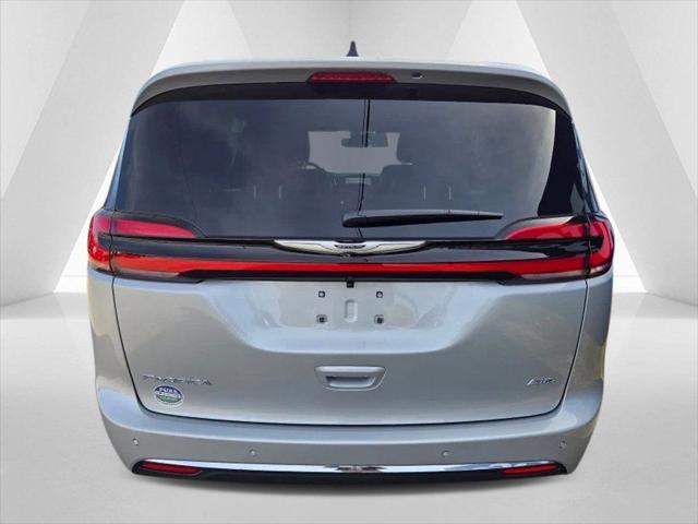 2026 Chrysler Pacifica Select AWD