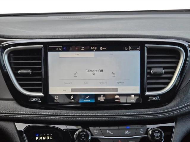 2026 Chrysler Pacifica Select AWD