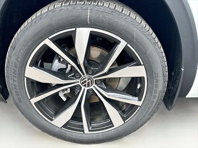 2026 Volkswagen Atlas Cross Sport 2.0T SEL Premium R-Line