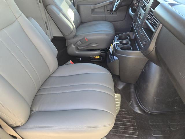 2025 Chevrolet Express Cargo Van RWD 2500 Regular Wheelbase WT