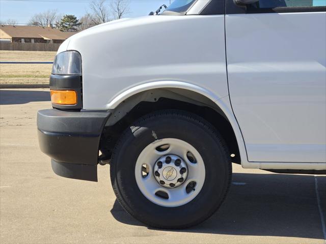 2025 Chevrolet Express Cargo Van RWD 2500 Regular Wheelbase WT