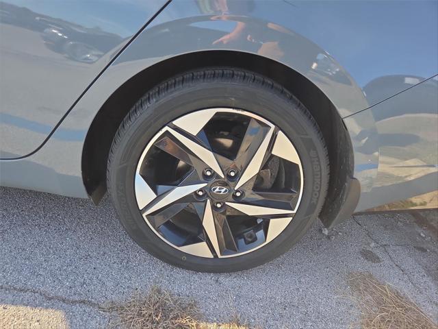2023 Hyundai Elantra Hybrid Limited