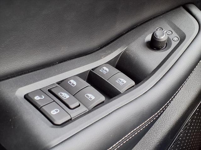 2025 Jeep Grand Cherokee L Laredo X 4x4