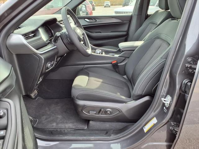 2025 Jeep Grand Cherokee L Laredo X 4x4