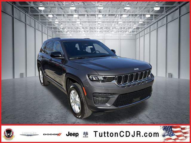 2025 Jeep Grand Cherokee GRAND CHEROKEE LAREDO 4X2