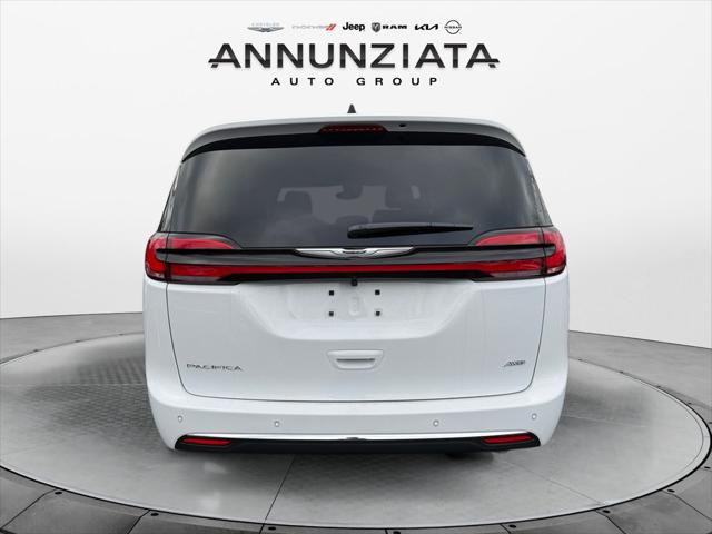 2026 Chrysler Pacifica Select AWD