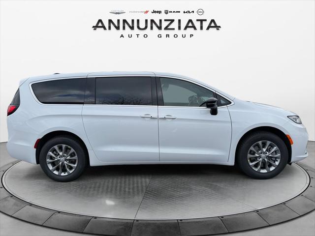 2026 Chrysler Pacifica Select AWD