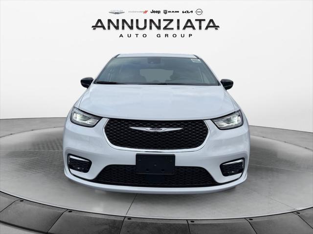 2026 Chrysler Pacifica Select AWD