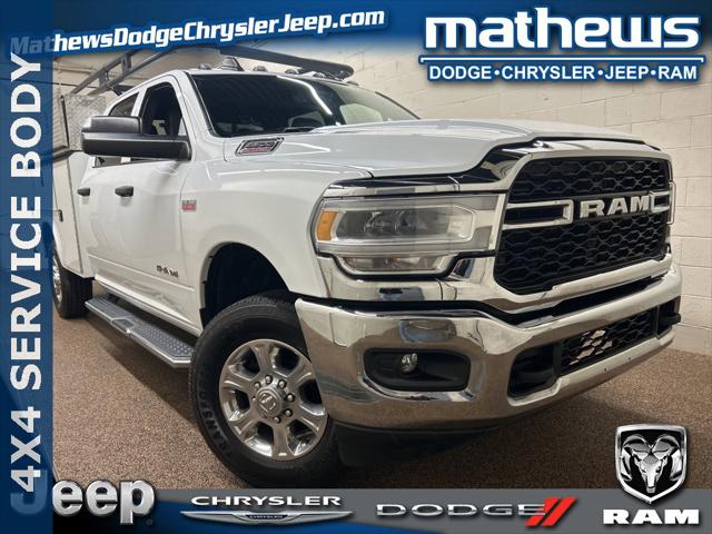 2022 RAM 3500 Tradesman Crew Cab 4x4 8 Box