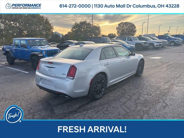2023 Chrysler 300 Touring-L AWD 2023 Chrysler 300 Touring-L AWD