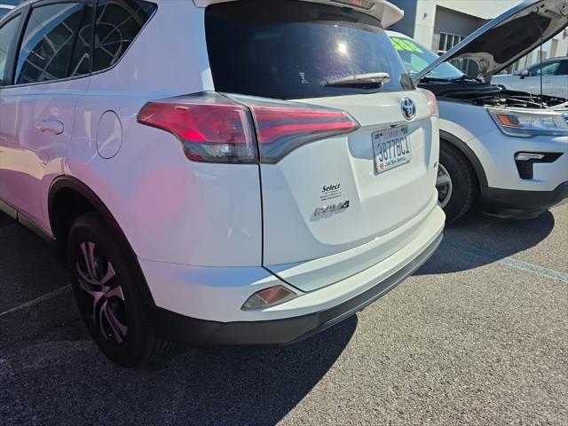2016 Toyota RAV4 LE 2016 Toyota RAV4 LE