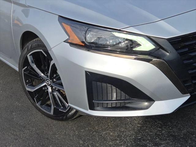 2023 Nissan Altima SR FWD 2023 Nissan Altima SR FWD