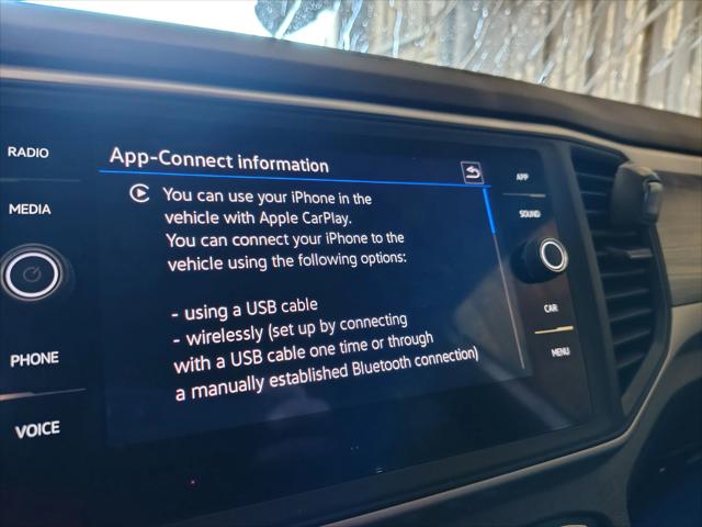 2021 Volkswagen Atlas Cross Sport 3.6L V6 SE w/Technology 2021 Volkswagen Atlas Cross Sport 3.6L V6 SE w/Technology