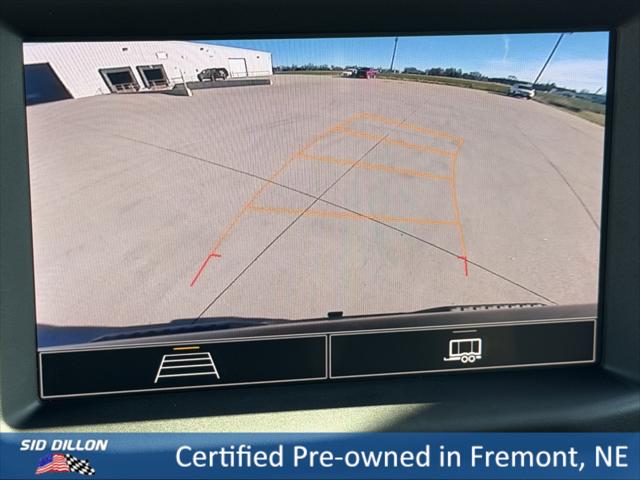 2022 Chevrolet Silverado 1500 4WD Crew Cab Short Bed Custom