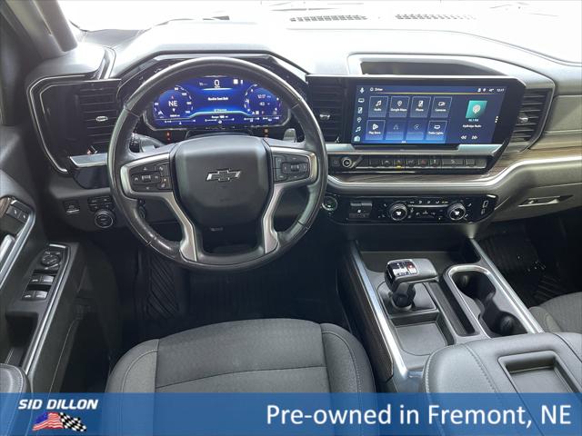 2022 Chevrolet Silverado 1500 4WD Crew Cab Short Bed RST