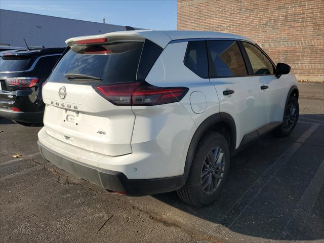 2024 Nissan Rogue S Intelligent AWD 2024 Nissan Rogue S Intelligent AWD