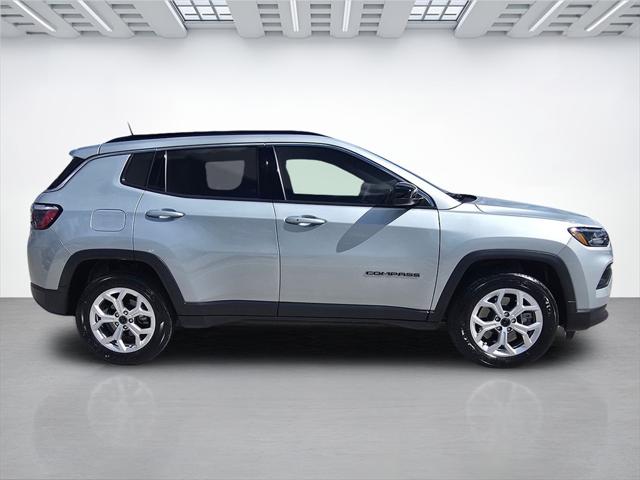 2025 Jeep Compass Latitude 4x4 2025 Jeep Compass Latitude 4x4