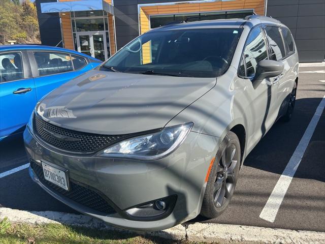 2020 Chrysler Pacifica Touring L 2020 Chrysler Pacifica Touring L