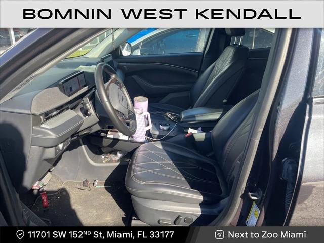 2021 Ford Mustang Mach-E Select 2021 Ford Mustang Mach-E Select