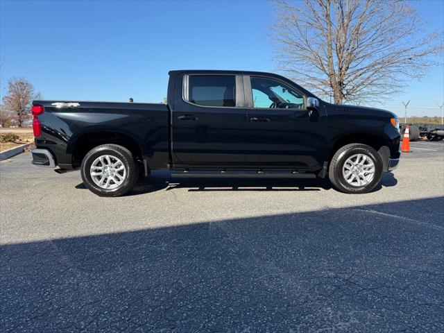 2022 Chevrolet Silverado 1500 4WD Crew Cab Short Bed LT with 2FL