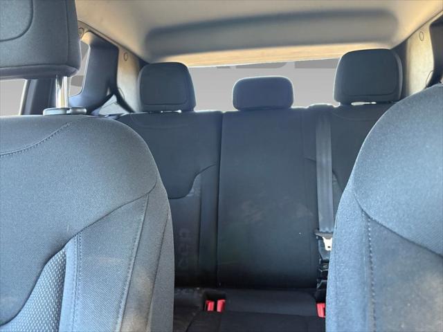 2017 Jeep Renegade Latitude 4x4 2017 Jeep Renegade Latitude 4x4